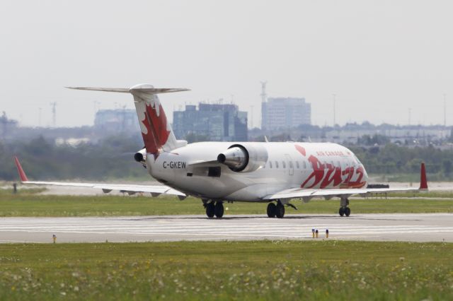 Canadair Regional Jet CRJ-200 (C-GKEW) - Takeoff from runway 23