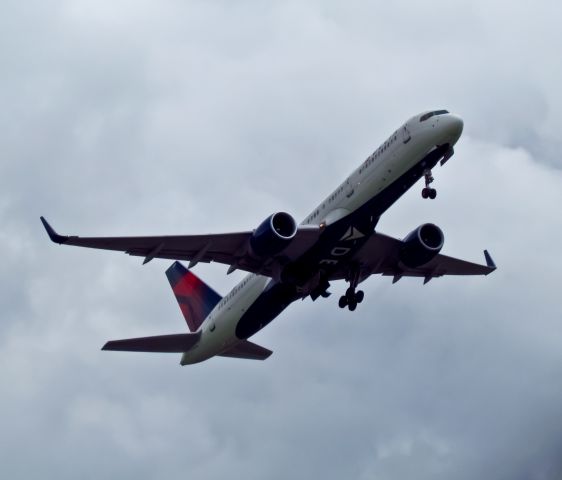 Boeing 757-200 (N900PC)