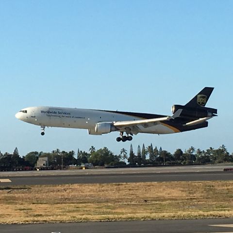 Boeing MD-11 — - A UPS MD-11 arrives at Honolulu International Airport