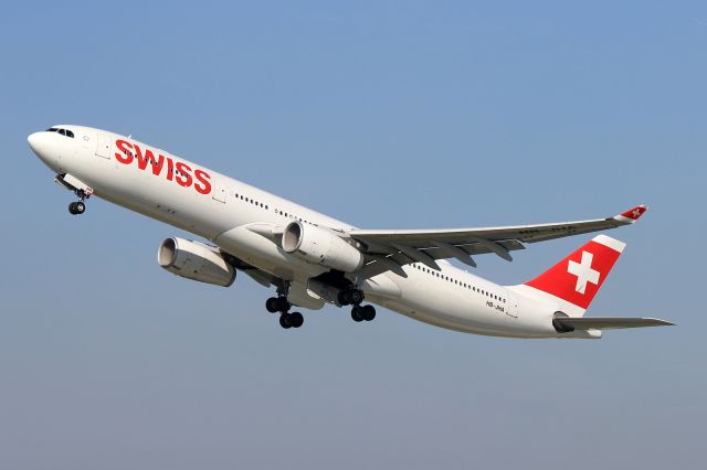 Airbus A330-300 (HB-JHA)