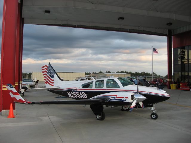 Beechcraft 55 Baron (N255AB) - Sharp Colemill Baron!