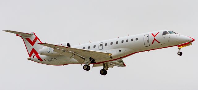 Embraer ERJ-135 (N257JX)