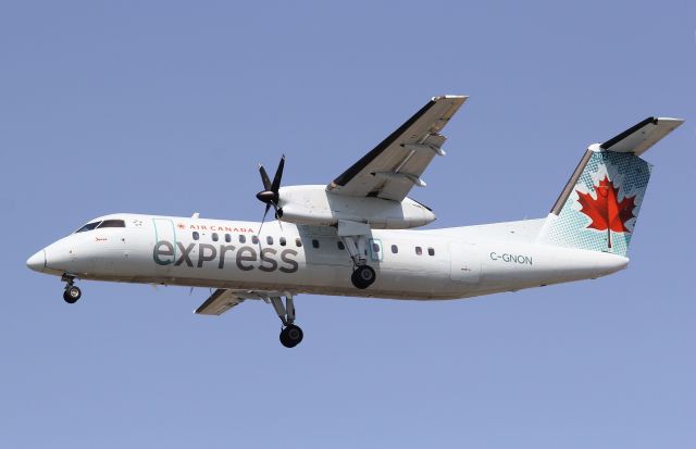 de Havilland Dash 8-300 (C-GNON)