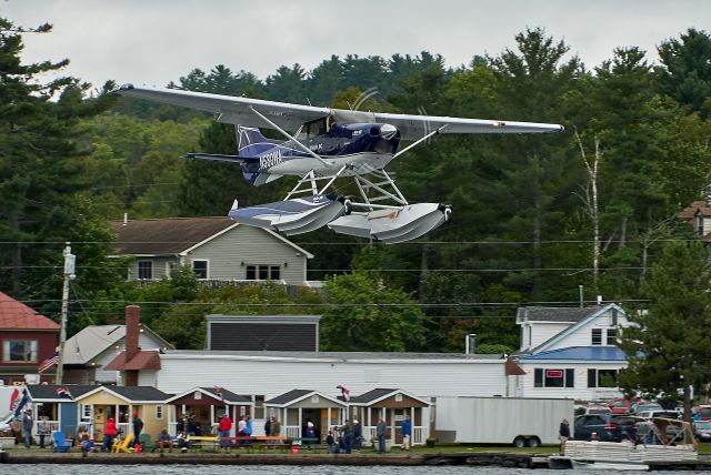 Cessna Skylane (N580WA) - Short final