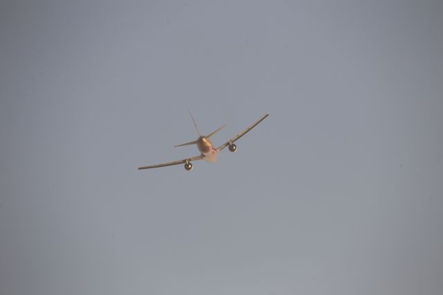 BOEING 767-300 (N390CM)
