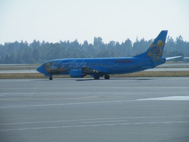 Boeing 737-700 (N791AS) - Seattle Airport Alaska Air Disneyland - Tinkerbell