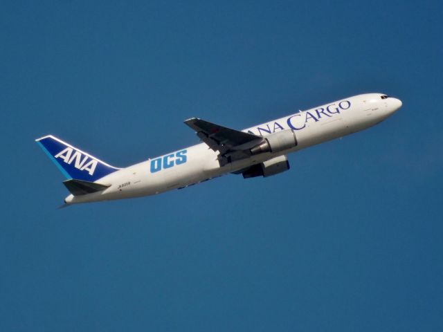 BOEING 767-300 (JA8358)