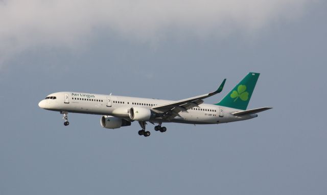 Boeing 757-200 (EI-LBR)