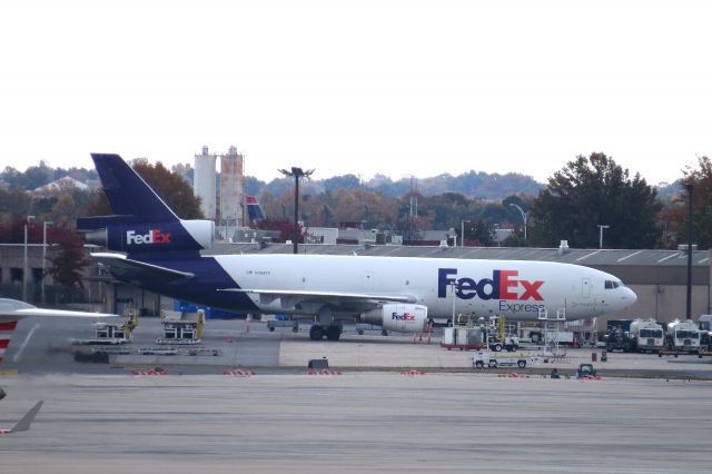 BOEING 767-300 (N398FE)