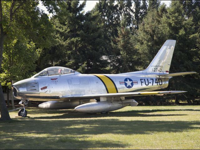 — — - FU-740. Display at the EAA Museum Oshkosh.