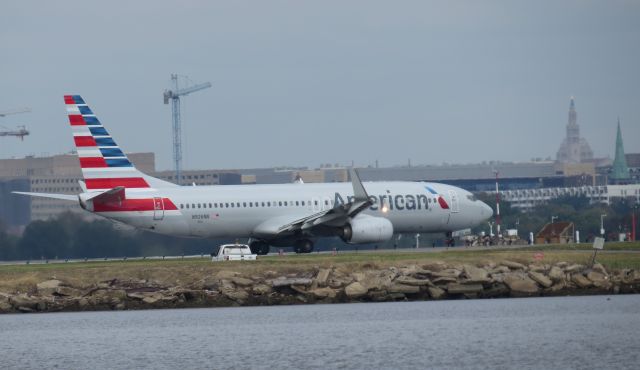 Boeing 737-700 (N926NN) - Taking in to position RWY 01 Ronald Reagan Ntnl - KDCA Oct14, 2015 