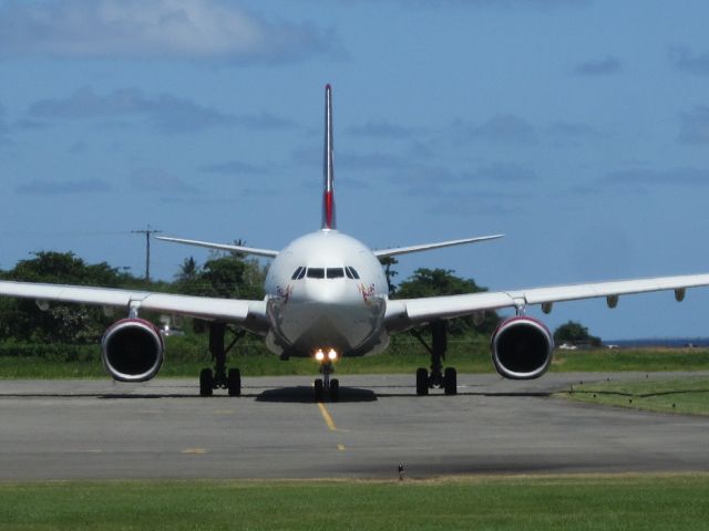 Airbus A330-300 (G-VLUV)