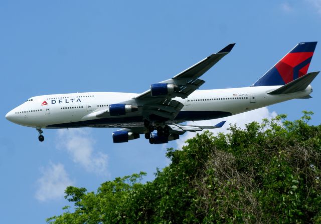 Airbus A330-300 (N669US)