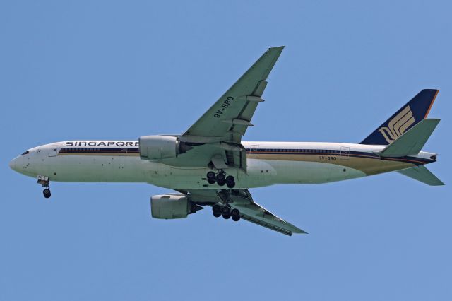 Boeing 777-200 (9V-SRO)