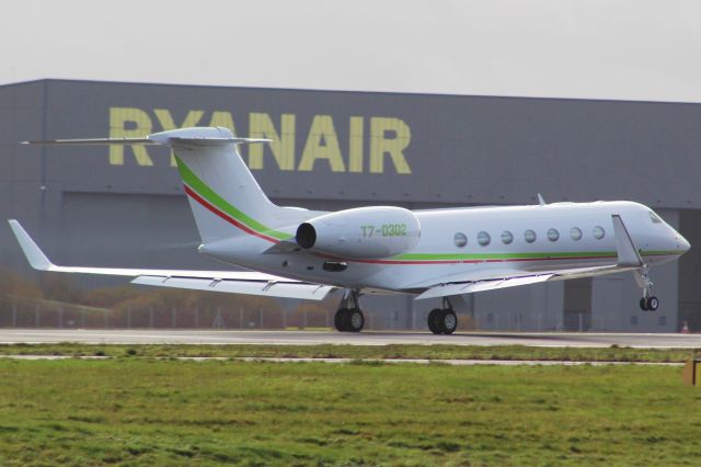 Gulfstream Aerospace Gulfstream V (T70302) - A Privately Owned Gulfstream G550 slowing down after landing on runway 22 at Stansted Airport.br /br /Location: Stansted Airport.br /Date: 21.12.22 (dd/mm/yy).