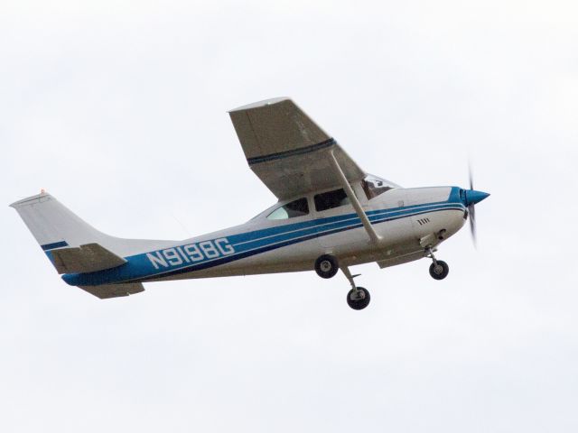 Cessna Skylane (N9198G)