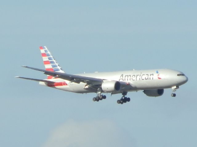 Boeing 777-200 (N757AN)