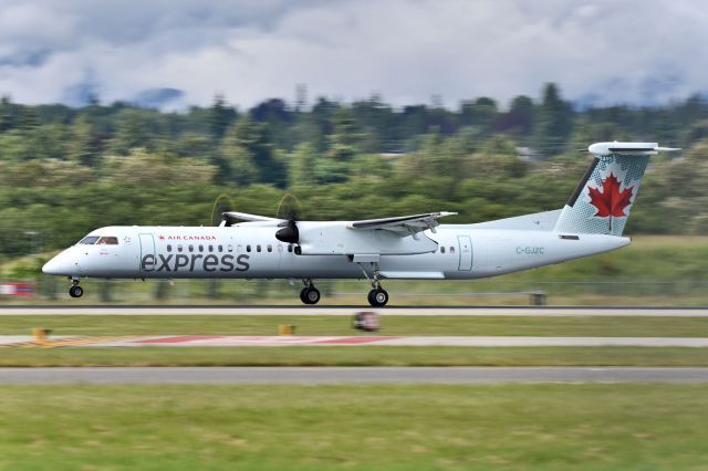 de Havilland Dash 8-400 (C-GJZC)