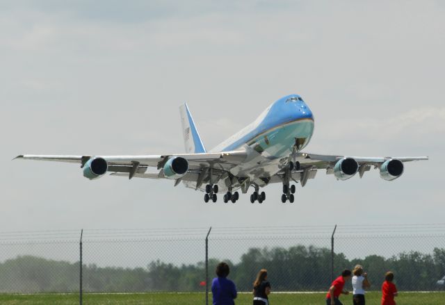 Boeing 747-200 (N28000) - AF-1 Departing GRB