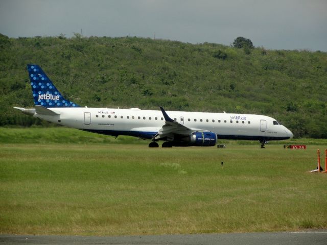 Embraer ERJ-190 (N281JB)