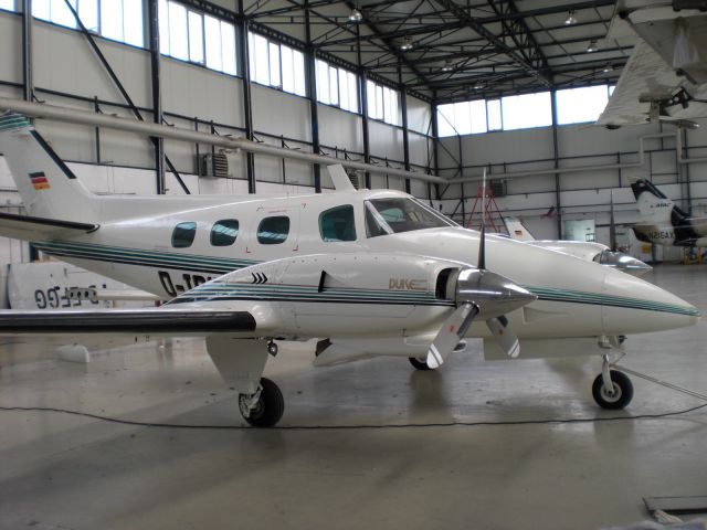 Beechcraft Duke (N500RS)