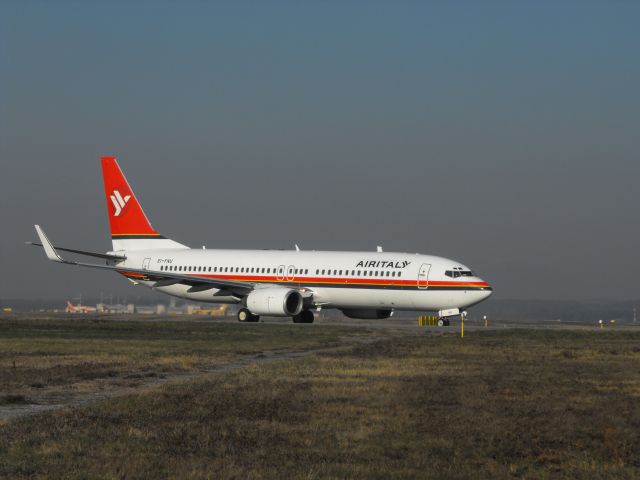 Boeing 737-800 (EI-FNU)