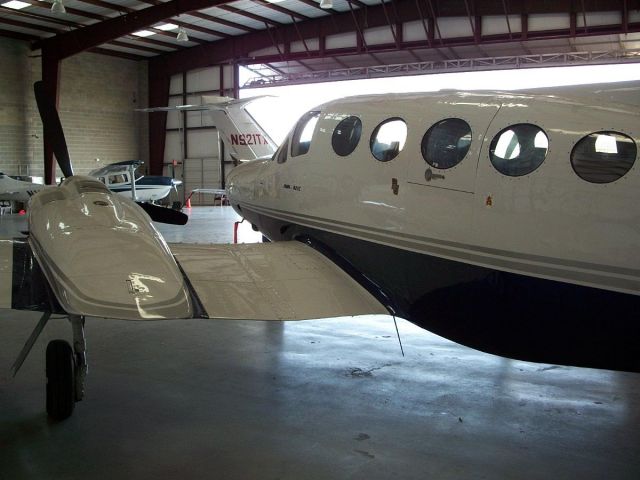 Cessna 421 (N146TJ)