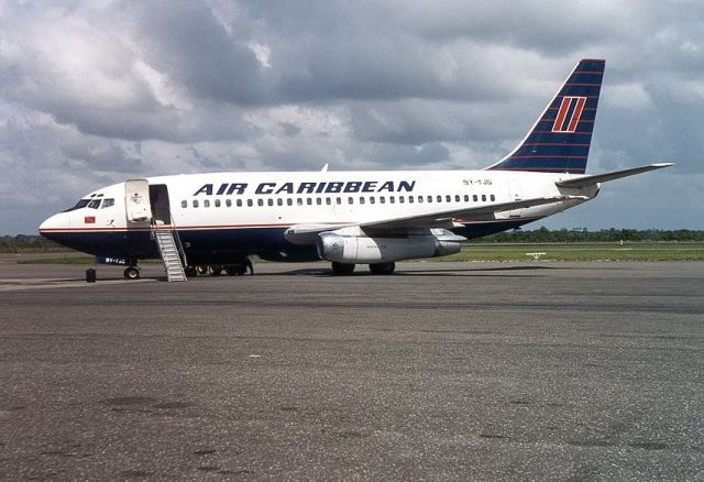 Boeing 737-700 (9Y-TJG)