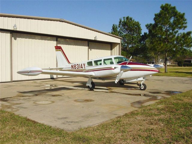 Piper PA-30 Twin Comanche (N8314Y)