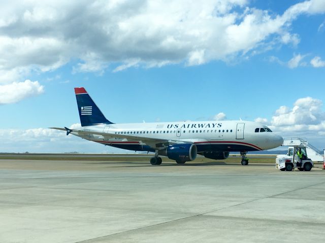 Airbus A319 (N738US) - Weather diversion from CLT.