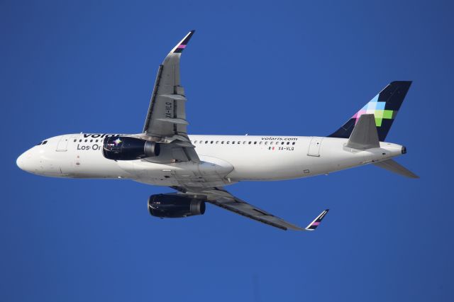 Airbus A320 (XA-VLQ)