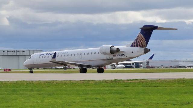 Canadair Regional Jet CRJ-700 (N512MJ)