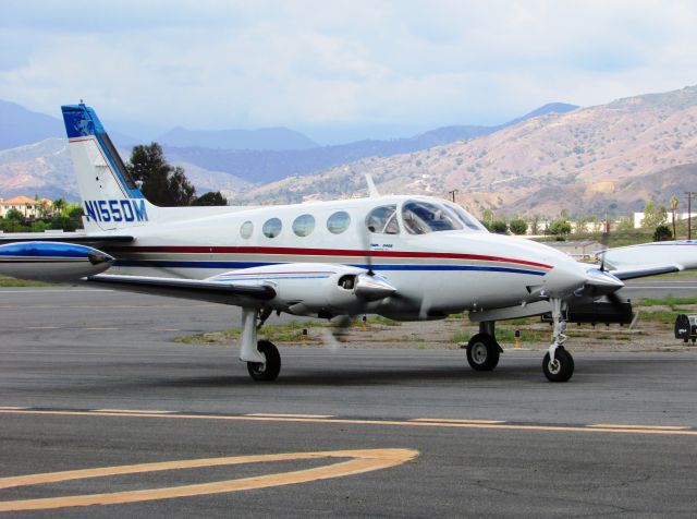 Cessna 340 (N155DM) - Taxiing at Brackett Field