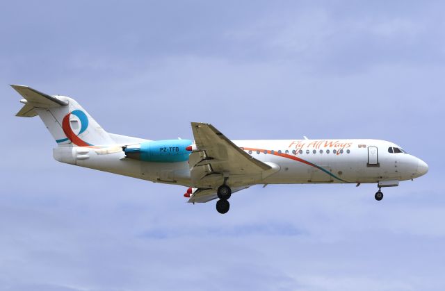 Fokker 70 (PZ-TFB)