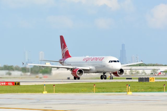 Airbus A320 (N637VA)