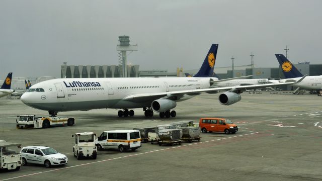 Airbus A340-300 (D-AIGI) -  Lufthansa Airbus A340-311 D-AIGI in Frankfurt