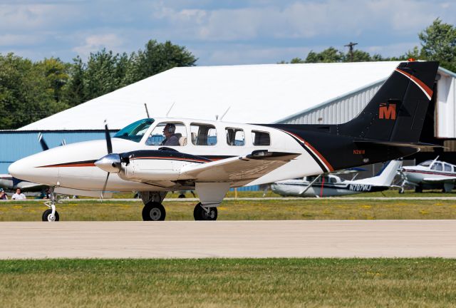 Beechcraft Baron (58) (N2WW)