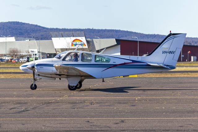 Beechcraft 55 Baron (VH-INV) - Beech 95-B55 Baron (VH-INV) at Canberra Airport.