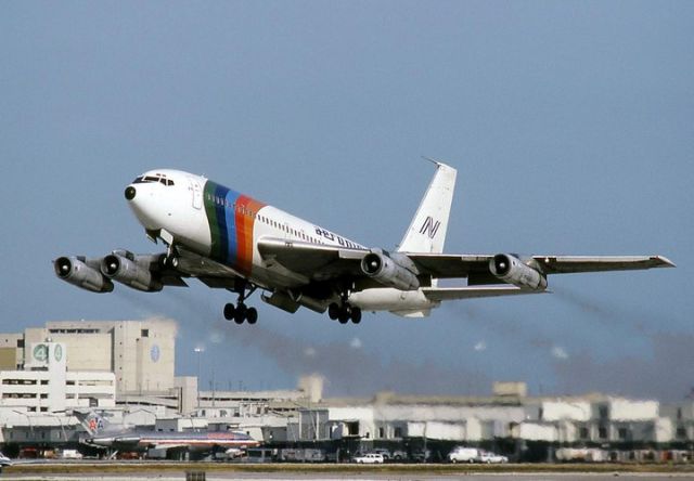 Boeing 707-100 (AEN526) - Line aerea NICARAGUENSE..pionera DEP MIAMI, DESTINO MNMG