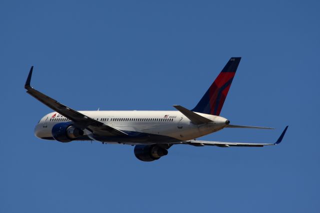 Boeing 757-200 (N548US)