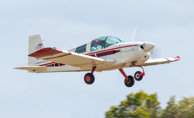 Grumman Tr2 (VH-ETR)