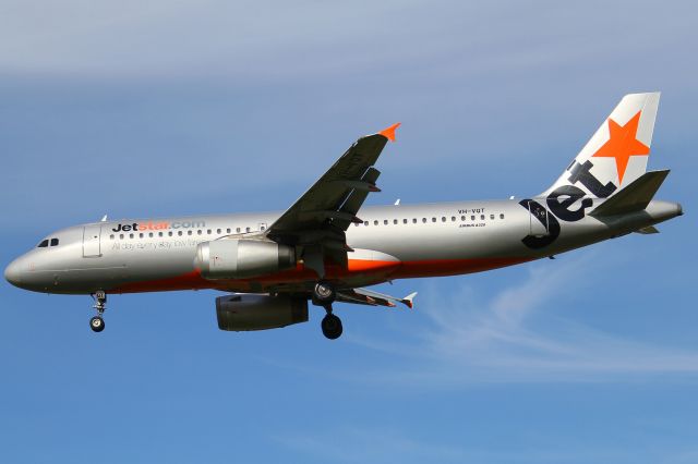 Airbus A320 (VH-VQT)