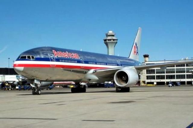 Boeing 777-200 — - AAs 777 in the alley at ORD.