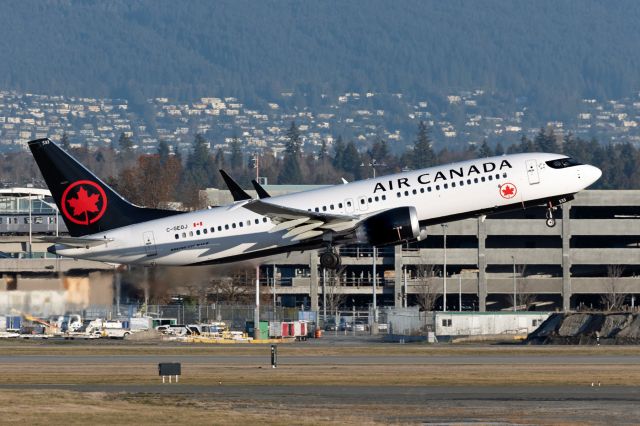 Boeing 737 MAX 8 (C-GEOJ)