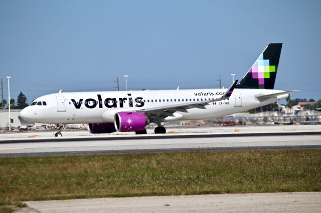 Airbus A320 (XA-VRE)