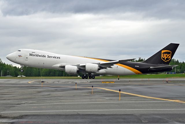 BOEING 747-8 (N616UP)