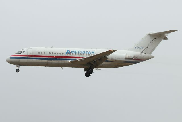 Douglas DC-9-10 (N784TW) - 'Ameristar 9030' arriving from Chicago Rockford International Airport 