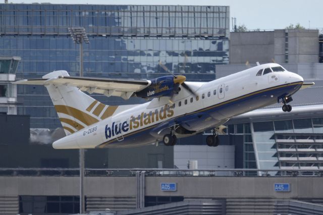 Aerospatiale ATR-42-300 (G-ZEBS)