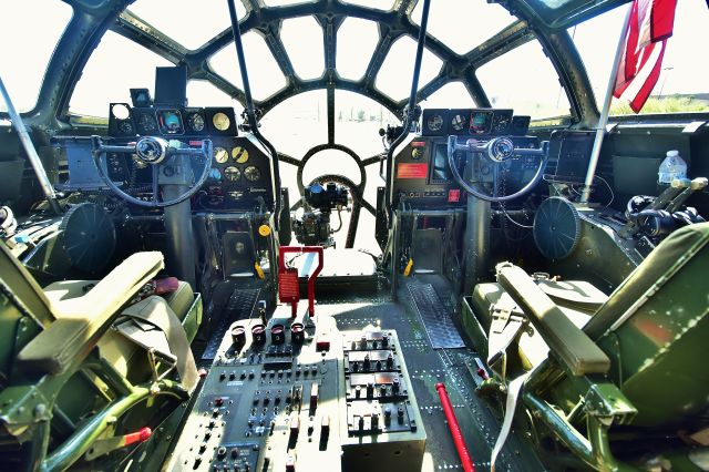 — — - Cockpit Boeing B-29