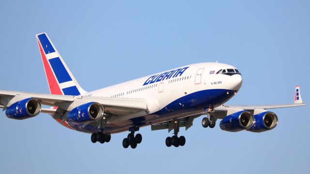 Ilyushin Il-96 (CUT1250) - Rare visitor at YYZ, for some time now Cubana has been using a leased A320 to serve this route. May 25 2018